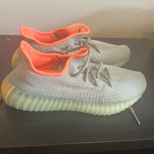 Yeezy 350 8.5 Dessert